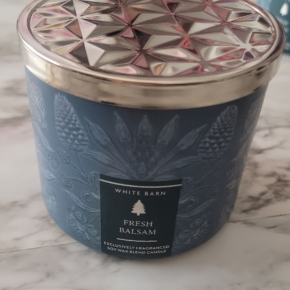 White Barn Fresh Balsam Candle in Blue with Silver Lid